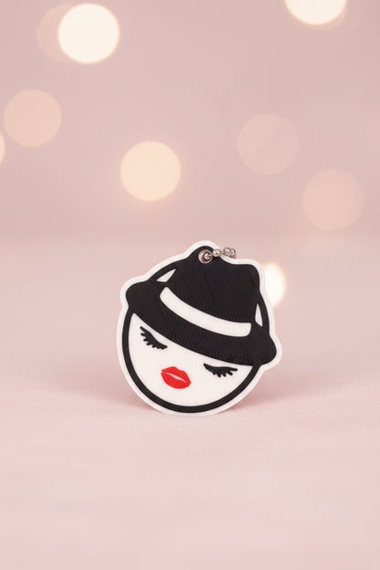 lowrider chica Pop & Cover keychain