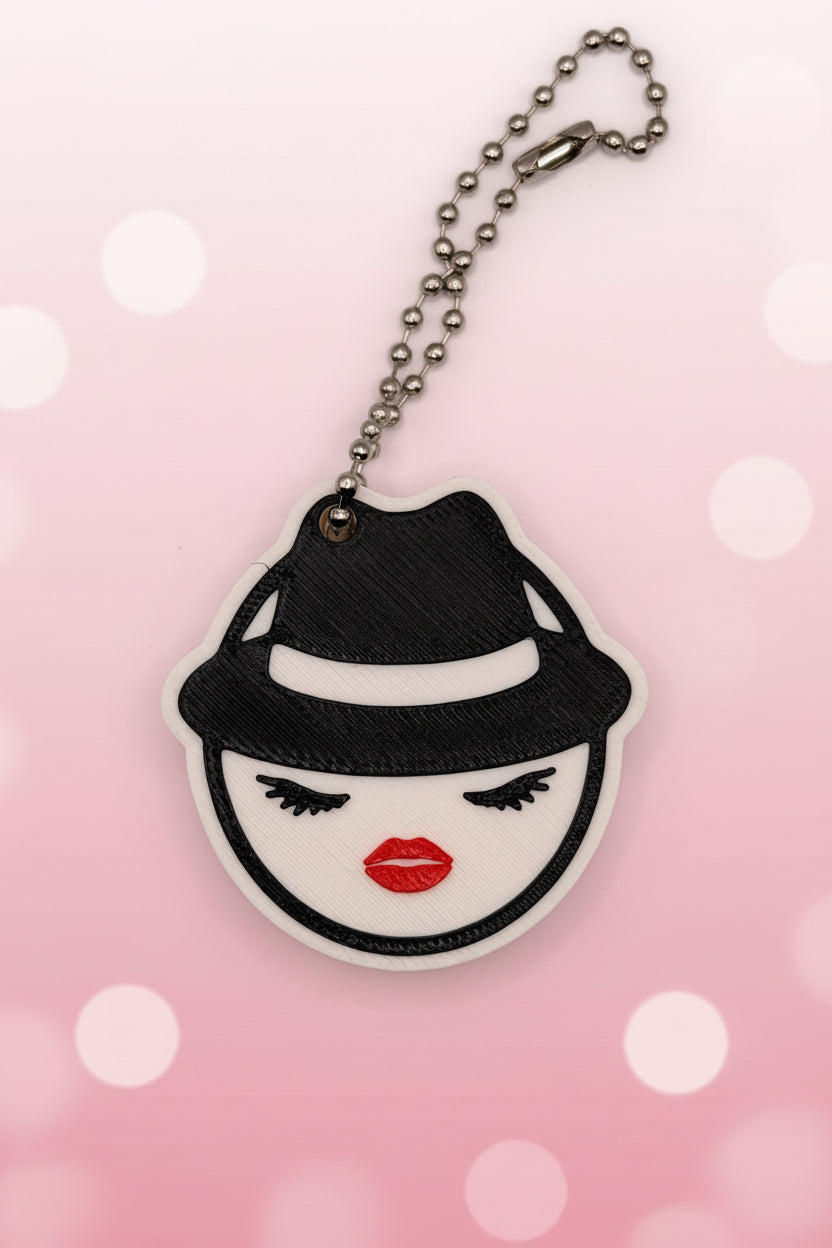 lowrider chica Pop & Cover keychain